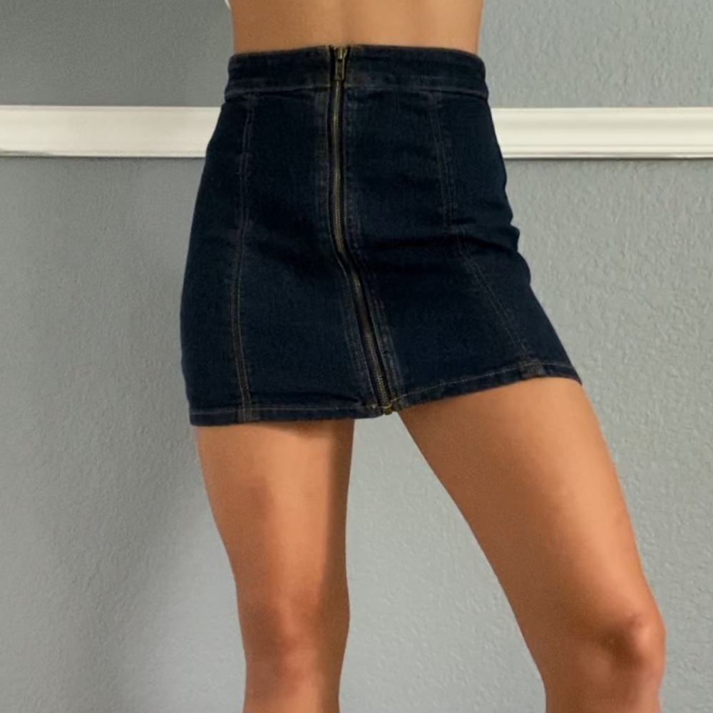 ZIP UP FOREVER 21 SKIRT